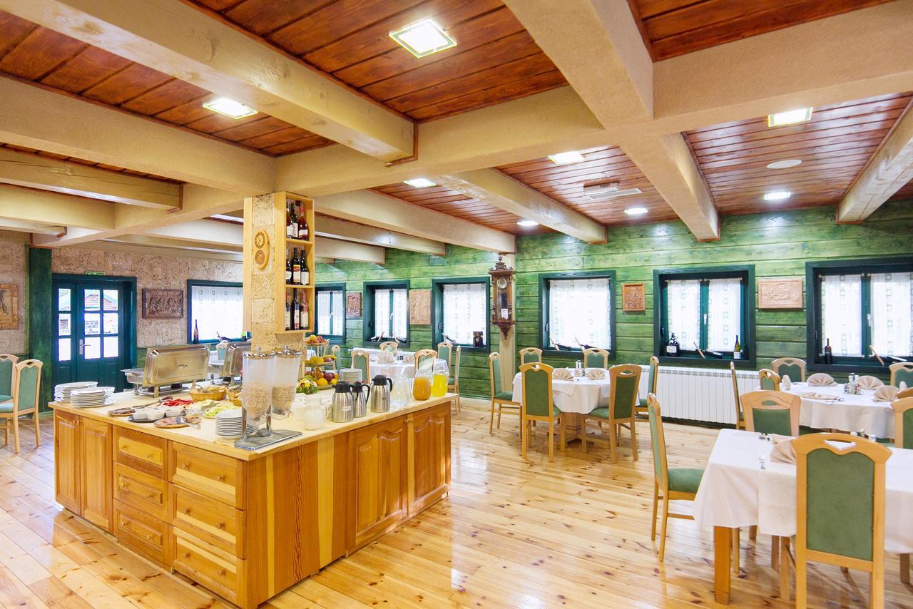 Hotel&Resort Gacka Mojkovac Exteriör bild